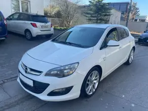 Opel Astra J 1.6 Active/Sport*Navi*Automatik*LED*AHK*