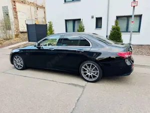 Mercedes-Benz E 300 E 300 e 4Matic 9G-TRONIC Exclusive Bild 1