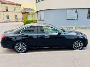 Mercedes-Benz E 300 E 300 e 4Matic 9G-TRONIC Exclusive Bild 3
