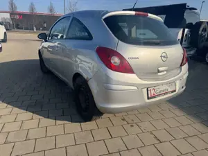 Opel Corsa D Edition Bild 4