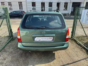 Opel Astra Kombi 1-Hand 8-fach bereift Klima TÜV neu Bild 3