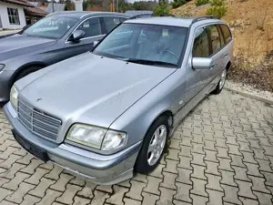 Mercedes-Benz C 180 T Classic Selection