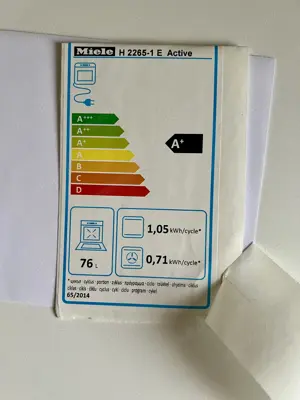 Miele-Glaskeramik-Kochfeld und -Einbau-Herd mit FlexiClips, A+ Bild 10