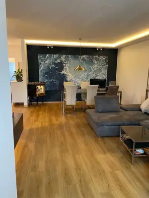2-room apartment with parking space in a prime location in Cologne's Südstadt district