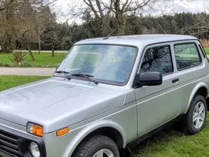 Lada Niva Legend