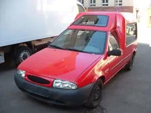 Ford Fiesta Courier Kombi 1.8 D *Behindertengerecht*