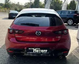 Mazda 3 2024 2.0L e-SKYACTIV-G 150 AUTOMATIK HOMURA Bild 4 Mazda 3 2024 2.0L e-SKYACTIV-G 150 AUTOMATIK HOMURA Bild 4