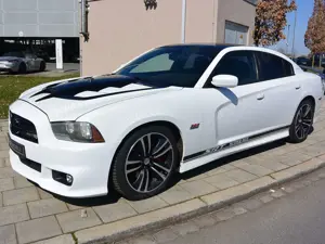 Dodge Charger 6,4 SRT Super Bee