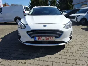 Ford Focus 1.5TDCi Cool  Connect *Winter-Paket*NAVI* Bild 2