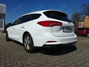 Ford Focus 1.5TDCi Cool  Connect *Winter-Paket*NAVI* Bild 5