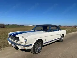 Ford Mustang V8 Cabrio, Scheibenbremse, Pony Sitze, TÜV  H