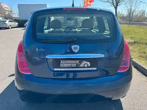 Lancia Ypsilon 1.2 8V Argento/ Standheizung Bild 5