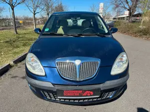 Lancia Ypsilon 1.2 8V Argento/ Standheizung Bild 2