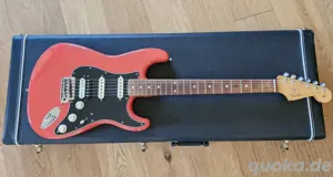 Fender Stratocaster HSS customized 60s fiesta red US-PUs & Koffer