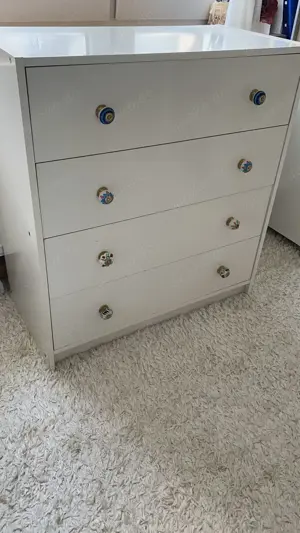 Schrank zu verkaufen