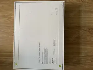 Apple MacBook Pro M4 verschlossen