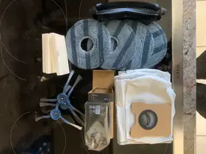 Ich verkaufe für Saugroboter "eufy Omni C20" wie im Bild abgebildet das Zubehör