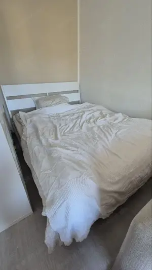 IKEA TRYSIL Bett 160*200 + Matratze + Matratzenschoner