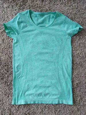 2 Lauf- Sport-Shirt in grün, Größe S 36 Bild 2