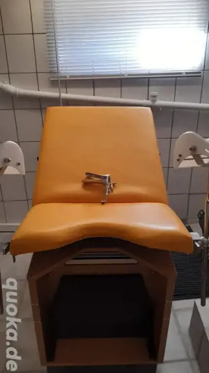 Hobbygyn sucht Patientin für geile Doktorspiele auf dem Gynstuhl! Bild 4