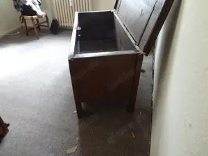 Alte Truhen Kommode Massivholz, verziert, B 147 cm Bild 7