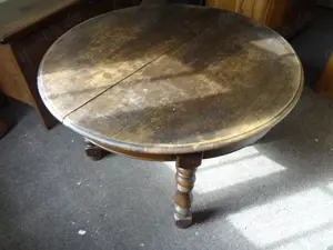 Alter Esstisch , Massivholz, rund, erweiterbar Oval Bild 5