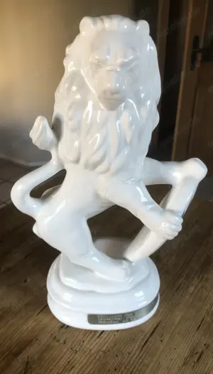 Löwe aus Porzellan  Ehrenpreis des Bayer Ministerpräsidenten 