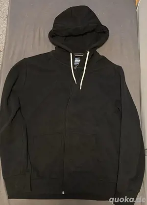 Schwarze Strickjacke