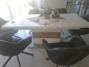 Esszimmertisch ausziehbar