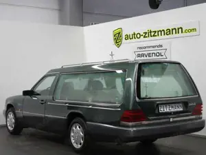 Mercedes-Benz 250 D | PILATO | Bestattungsfahrzeug W124
