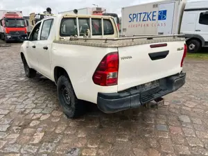 Toyota Hilux Double Cab Duty 4x4 Klima Bild 3