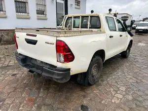 Toyota Hilux Double Cab Duty 4x4 Klima Bild 4