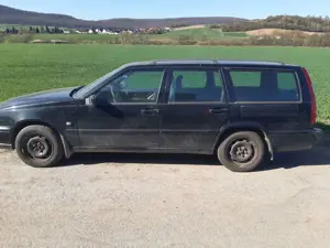 Volvo V70 Kombi Bild 1