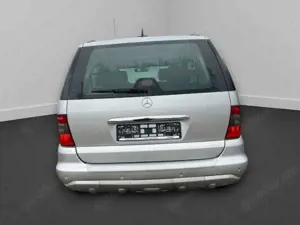 Mercedes-Benz ML 400 CDI Final Edition Bild 5