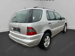 Mercedes-Benz ML 400 CDI Final Edition Bild 4