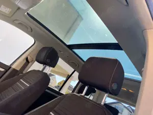 Volkswagen Touran 1.6 TDI Cup Pano Navi AHK Bi-Xenon Bild 4