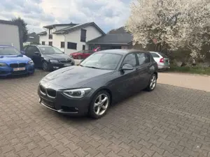 BMW 120 120 d XENON SHZ PDC MFL
