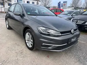 Volkswagen Golf 1.0 TSI LED Navi PDC Allwetter SHZ Kamera Bild 3