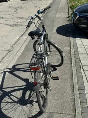 KTM Veneto Fahrrad 28"x1,5, Tourenrad mit Licht und Gepäckträger  Bild 2