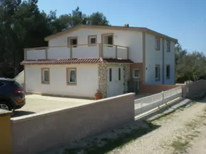 Tolles Haus mit 3 Apartments, Garage 3 Terassen Insel Vir Südseite Strandnah Pedinka zu verkaufen