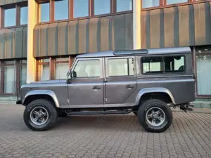 Land Rover Defender 110 Td5 Nur 144 Tkm-Höher-Klima-Winterpaket-ABS