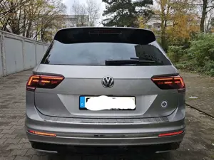 Volkswagen Tiguan 2.0 TDI SCR 4Motion DSG Highline 3x R-Line Bild 4