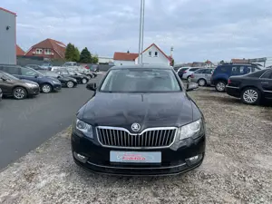 Skoda Superb Exclusive 2.0 TSI Limousine DSG/Bi-Xenon/Tempomat Bild 3