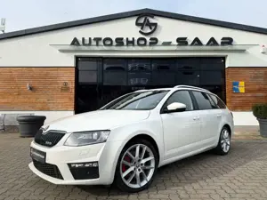 Skoda Octavia Combi RS Navi/Bi-Xenon/SHZ