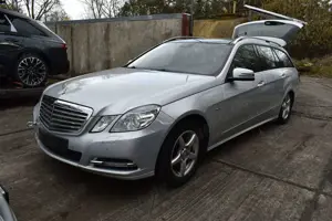 Mercedes-Benz E 250 T-Modell BlueEfficiency/MOTORSCHADEN/XENON