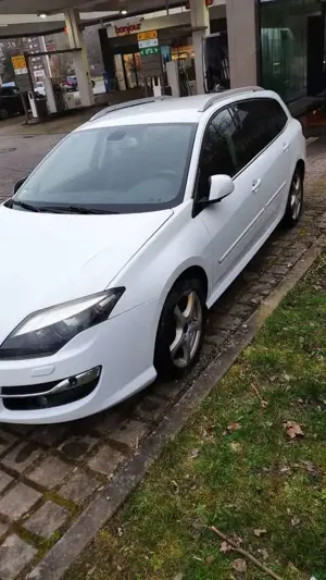 Renault Laguna Laguna Grandtour dCi 110 FAP Dynamique Bild 3 Renault Laguna Laguna Grandtour dCi 110 FAP Dynamique Bild 3