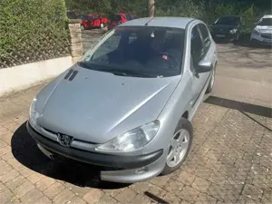 Peugeot 206 Klima, Scheckheft, neue Reifen