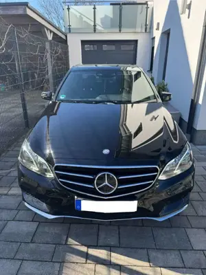 Mercedes-Benz E 400 4MATIC - AMG Paket - Distronic Plus