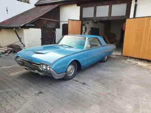 Ford Thunderbird Bild 2