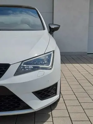 SEAT Leon Cupra 290ps/DSG/LED/Kam/Pano/Navi/19"